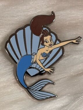 Aquata Blue Sister -The Little Mermaid Seashell Blind Box - Loungefly - NEW